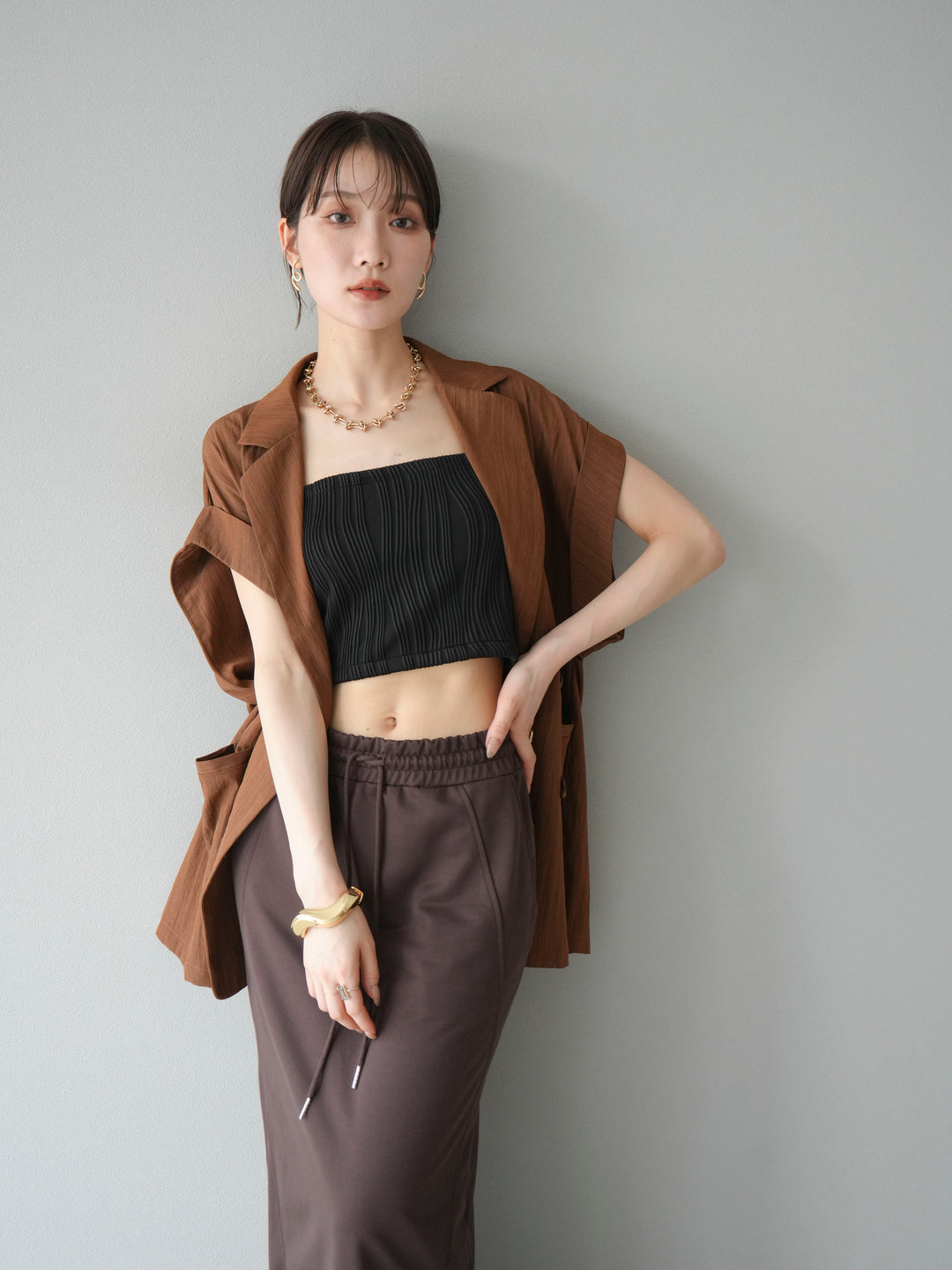 [SET]リネンライクノースリーブダブルジレ+ウェーブパイピングカップ付ベアキャミソール(2set)