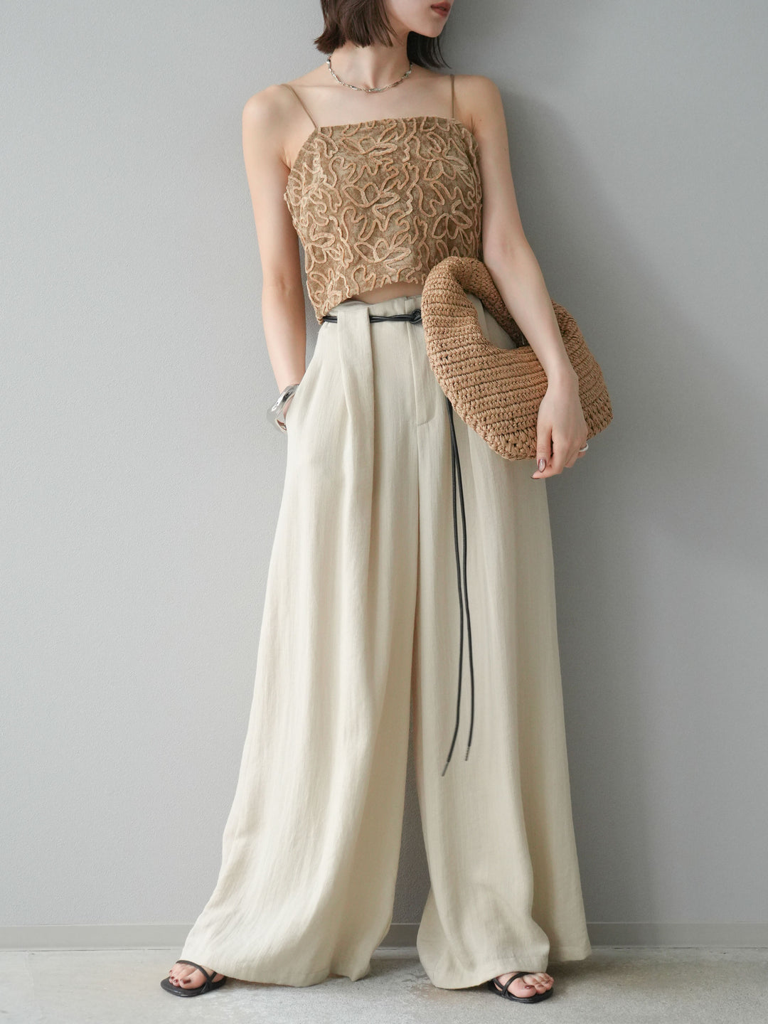 [予約]パイピングフラワーシアーベロアキャミソール/ベージュ