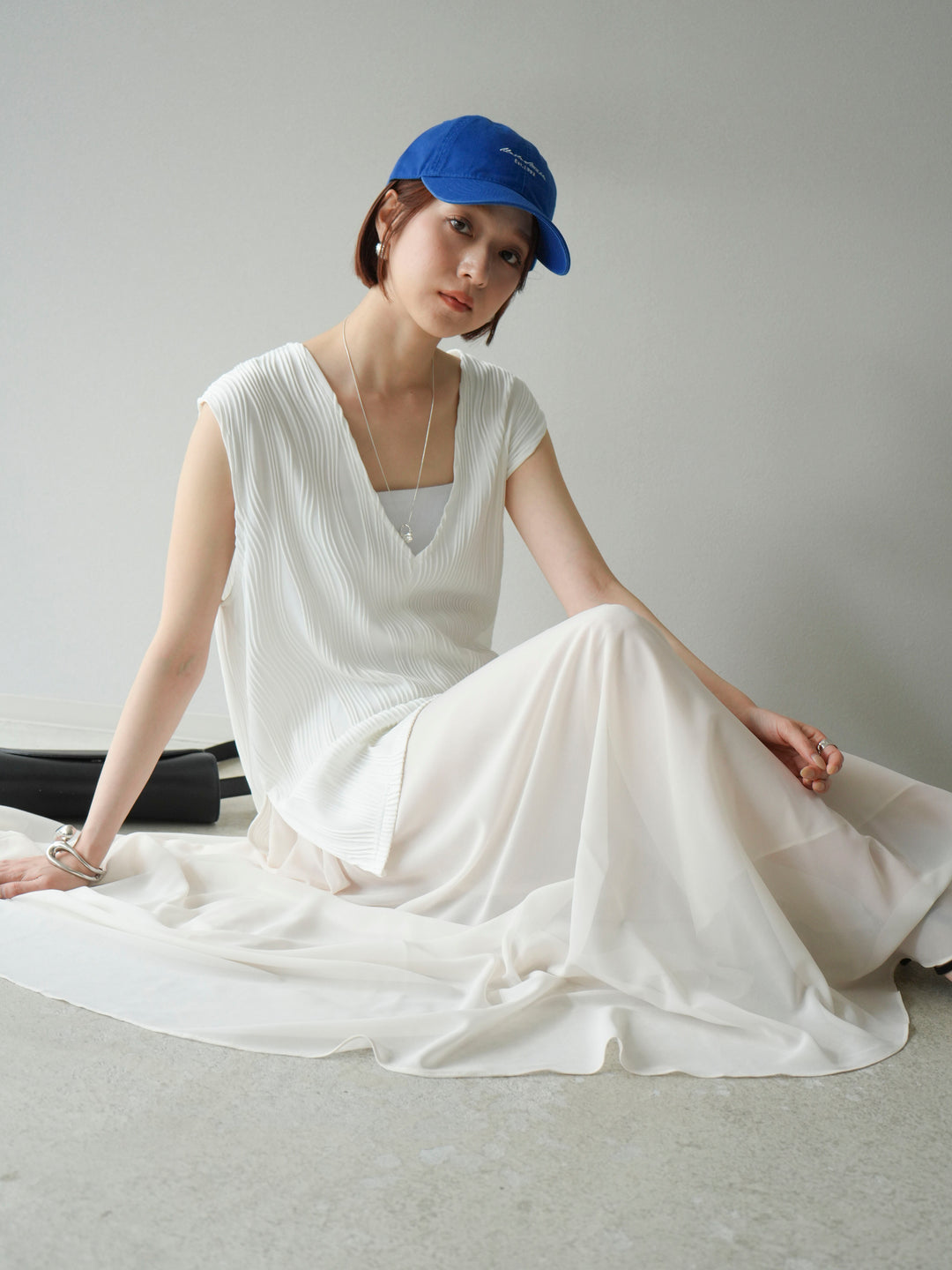 [SET]ウェーブパイピングVネックベスト+シフォンフレアスカート(2set)