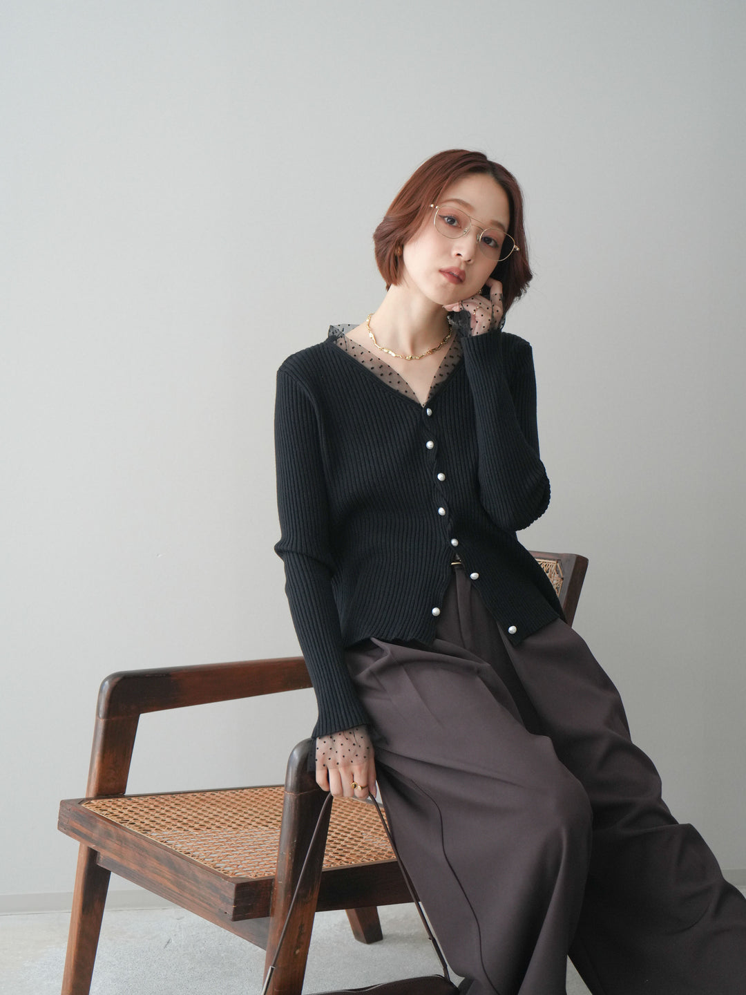 [予約]チュールドッキングパールボタンニットカーディガン/black