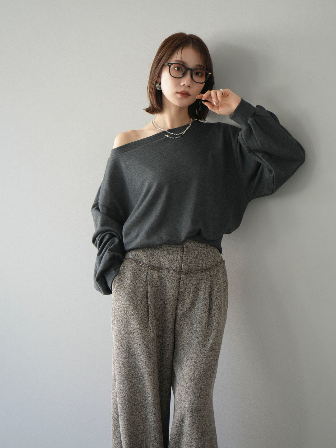 [予約]オフショルスウェットプルオーバー/チャコール