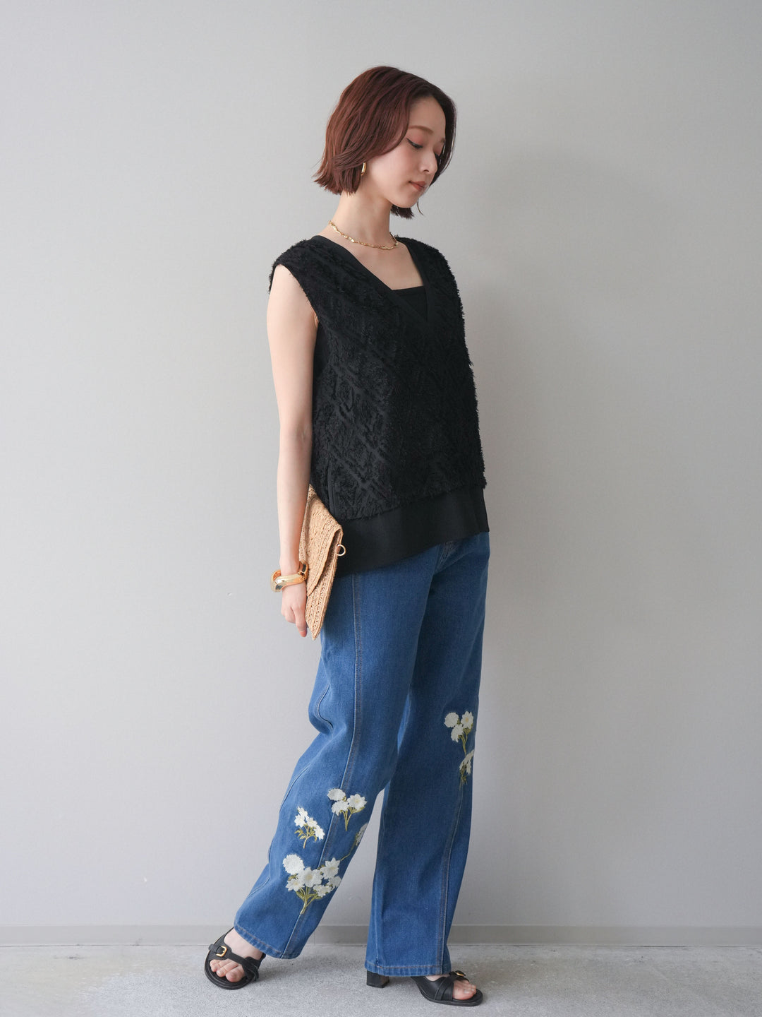 [SET]フリンジレイヤードVネックノースリーブ+フラワー刺繍ストレートデニム(2set)