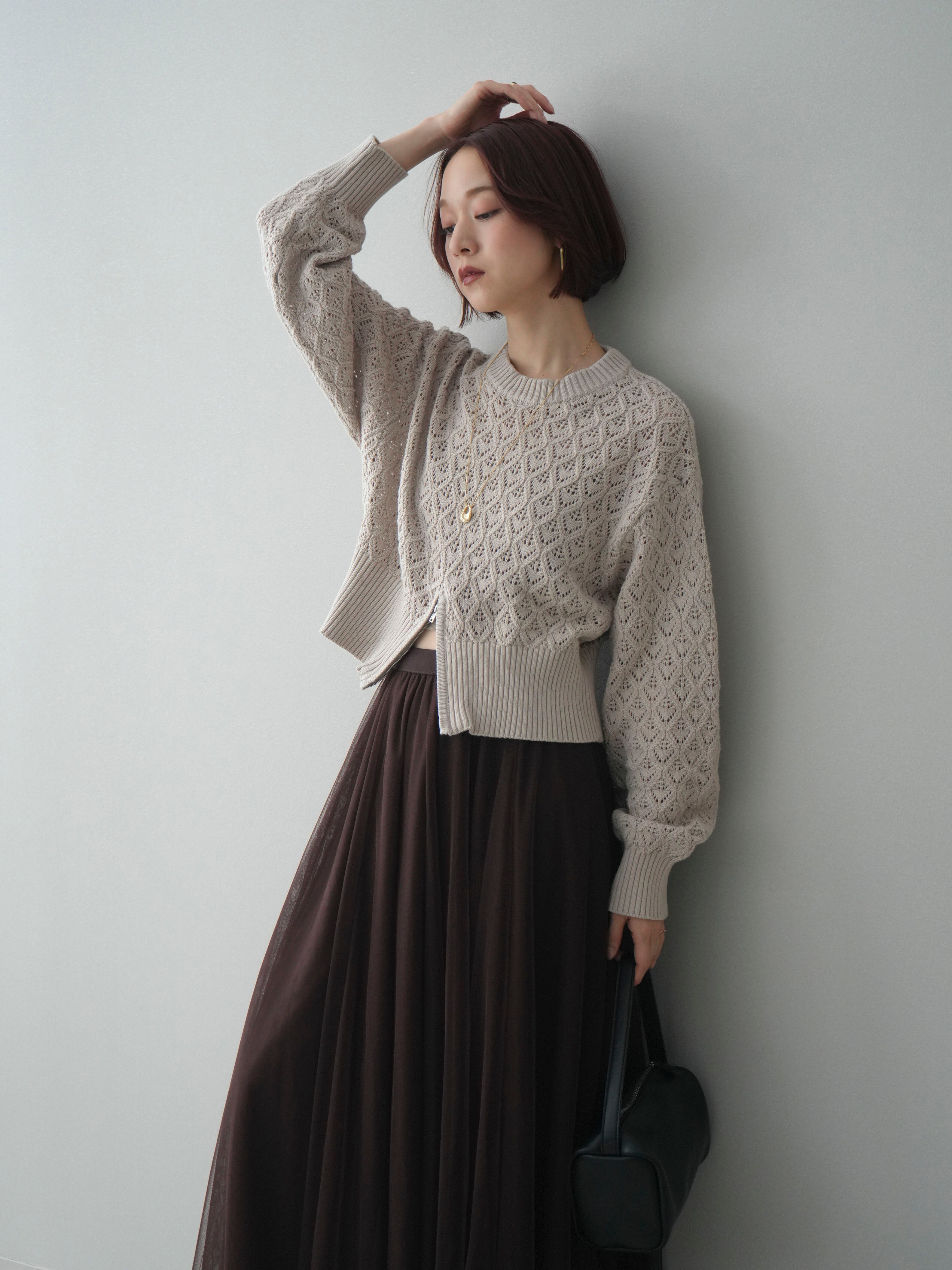予約]透かし編みフロントジップスリットニットプルオーバー/lightbeige