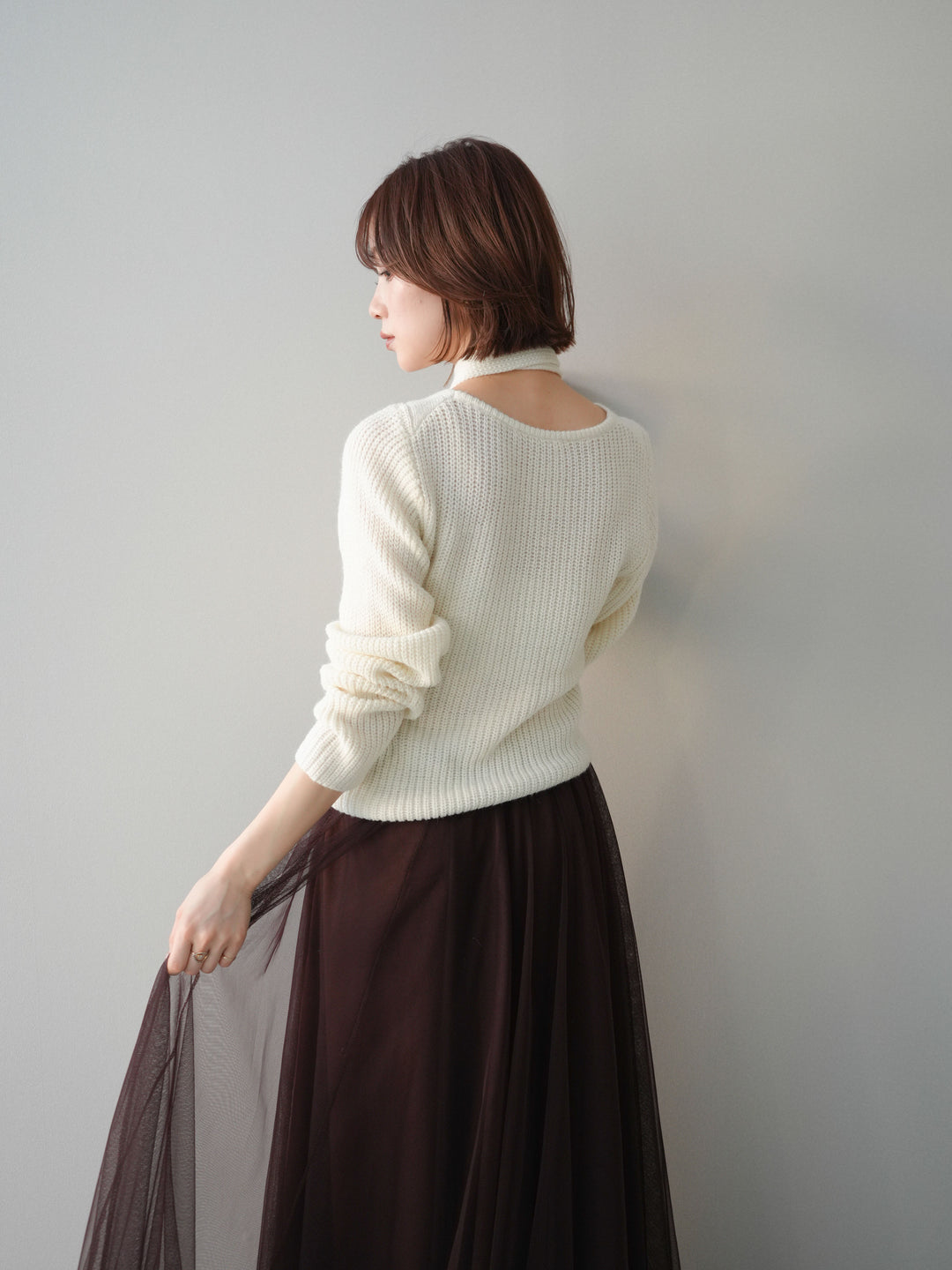 [予約]ケーブル編みクロスニットトップス/white