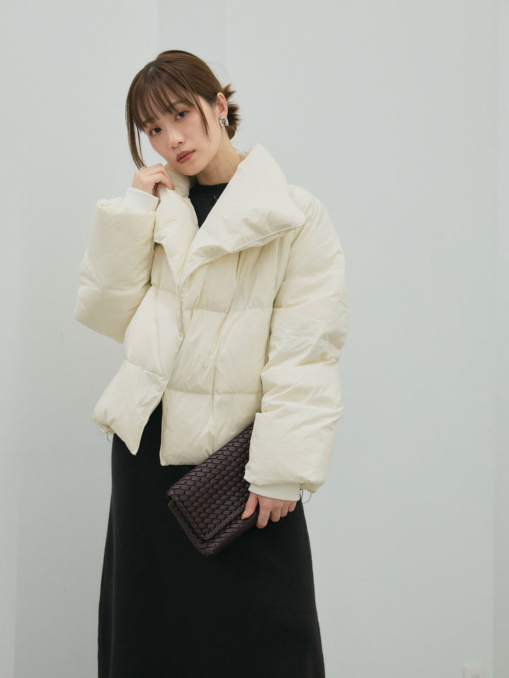 【Allure】[SET]バックオープンニットワンピース+スタンドカラーダウンジャケット(2set)