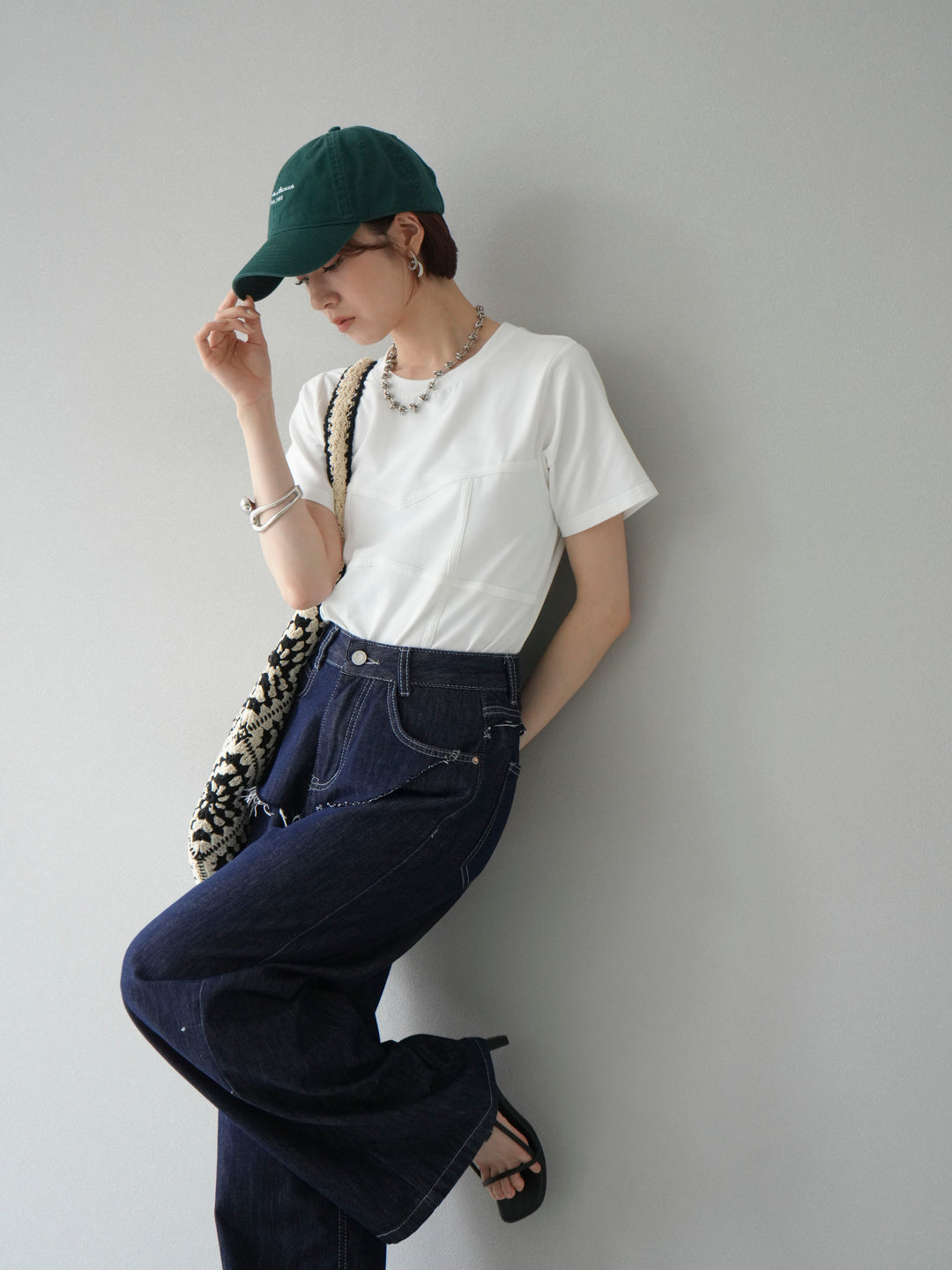 [SET]ビスチェデザインTシャツ+ヒップデザインデニムパンツ(2set)