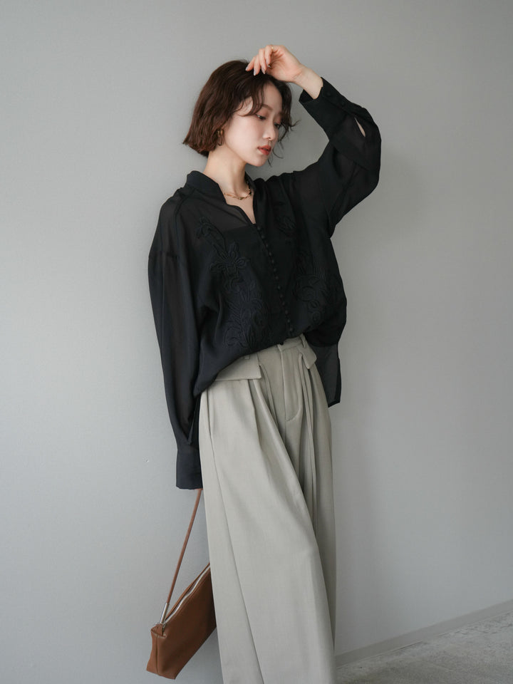 [予約]フロントコードエンブロイダリーブラウス/black