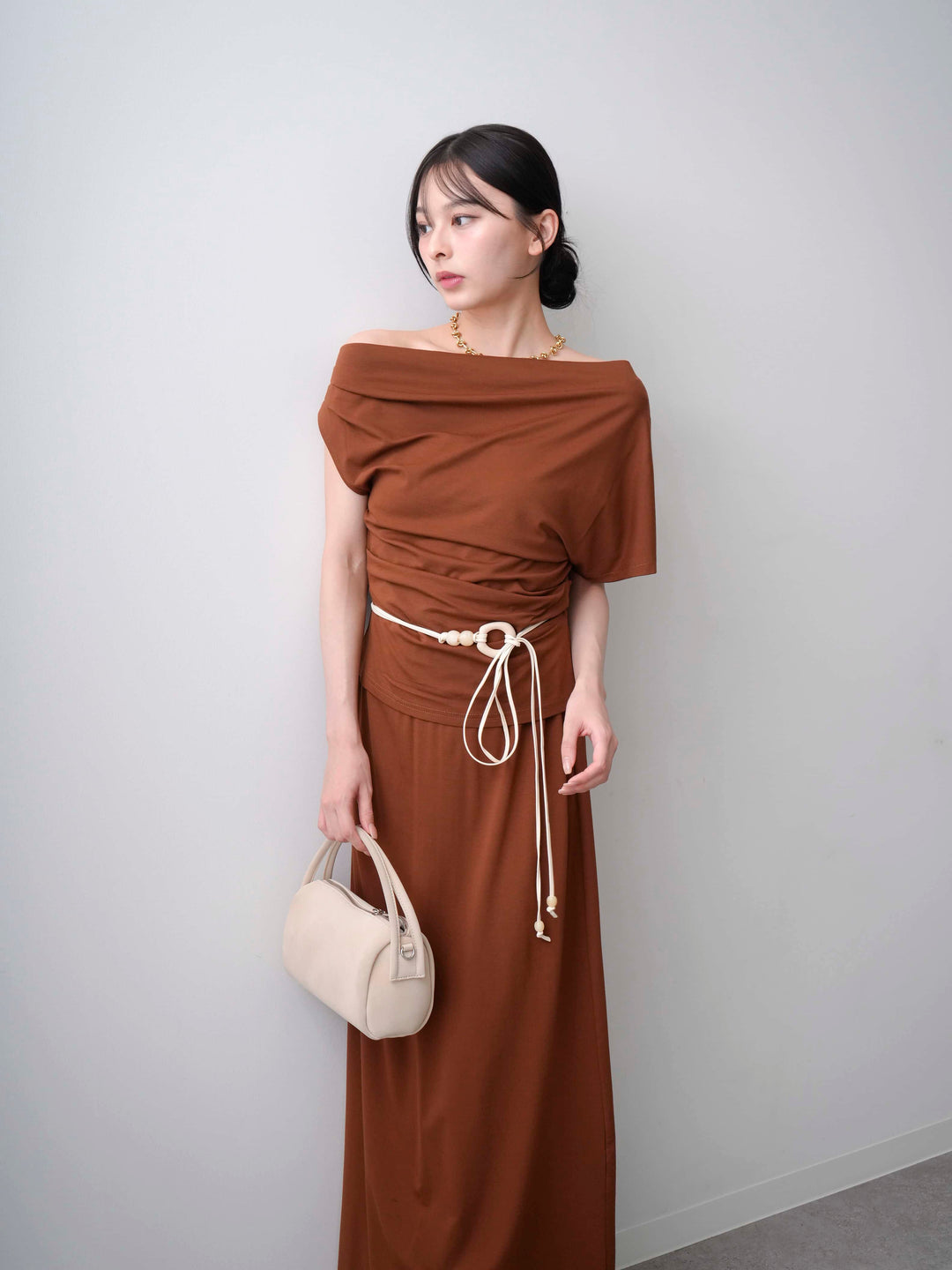 [SET]ベルト付アシメドレープカットソー＆スリットIラインスカートSET UP(2SET)