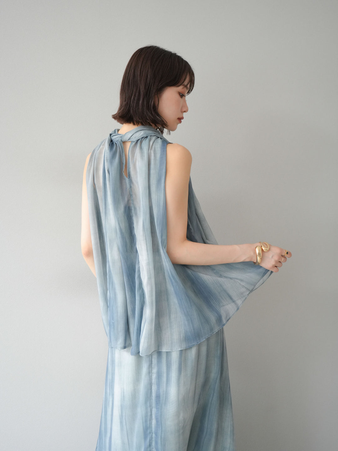 [SET]ニュアンスシアーホルターネックブラウス+ニュアンスシアーフレアスカート(2set)