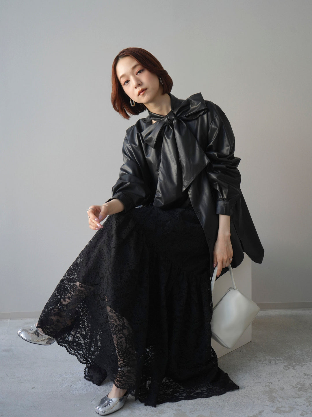 [SET]ギャザー切替レースキャミワンピース+フェイクレザーボウタイブラウス(2set)