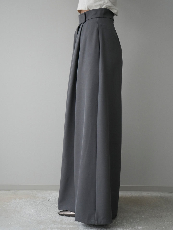 [予約]テープベルトタックバギーパンツ/gray