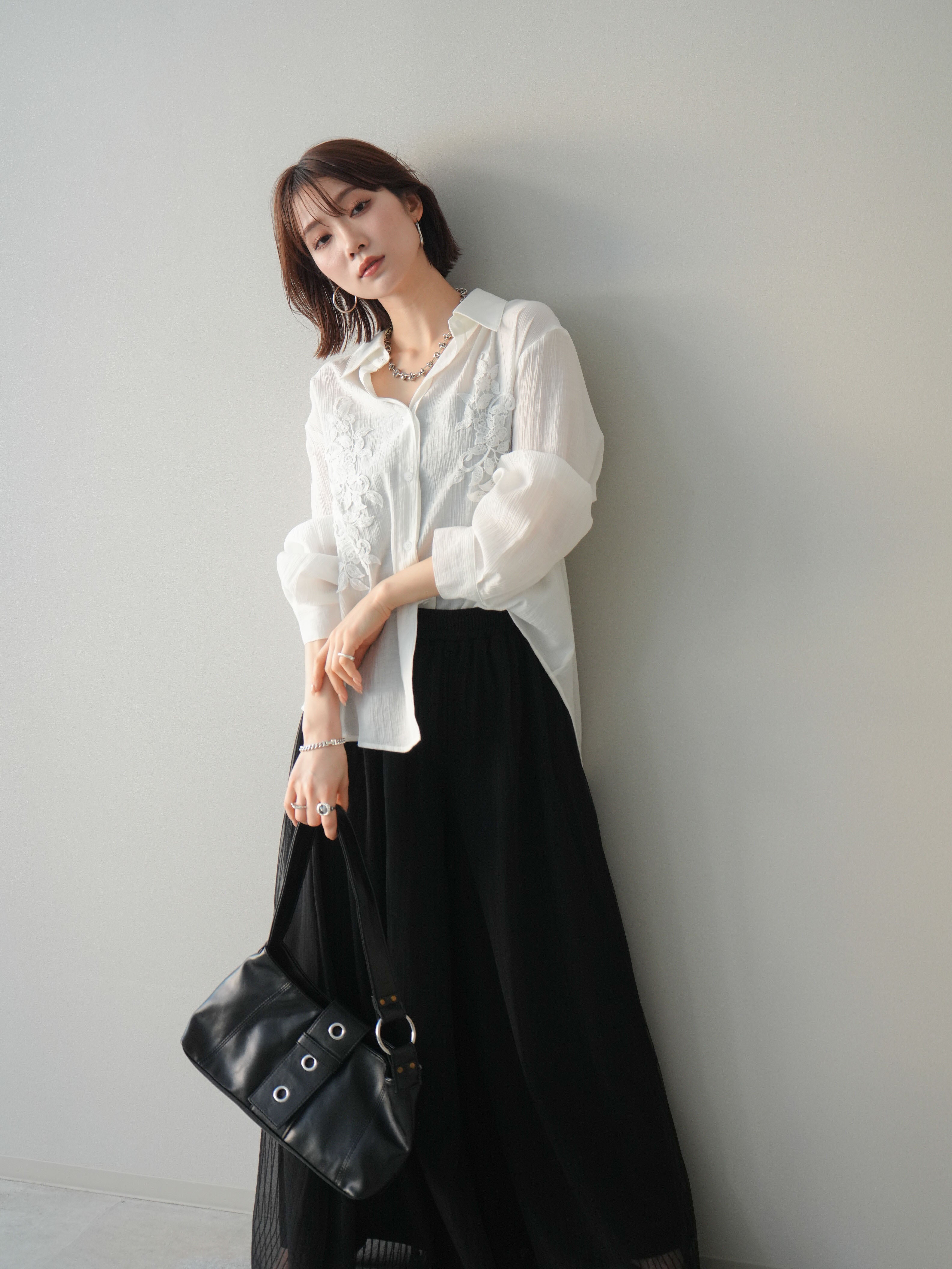 予約]楊柳刺繍ブラウス/white – Lumier