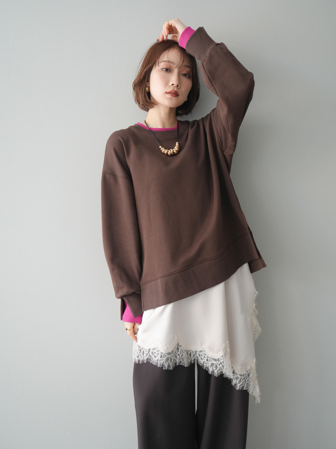 [SET]配色レイヤードデザインスエットプルオーバー+アシンメトリーサテンレースキャミソール(2set)