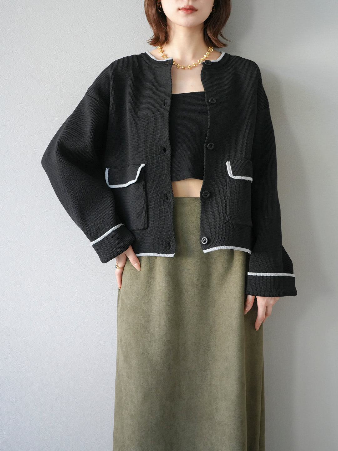 [予約]ポリエステル配色クルーネックカーディガン/ブラック