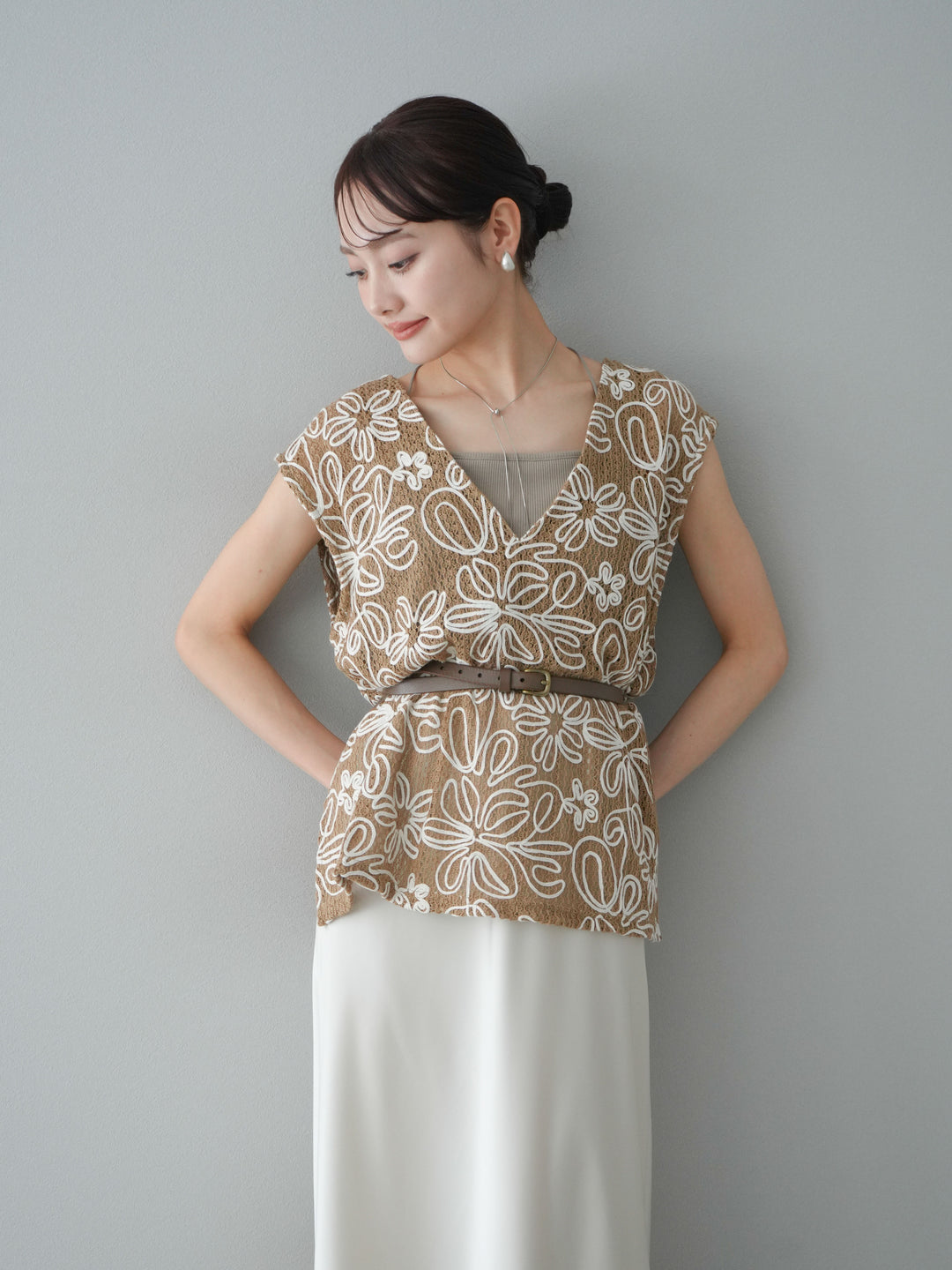 [予約]メッシュコード刺繍ベスト/ベージュ