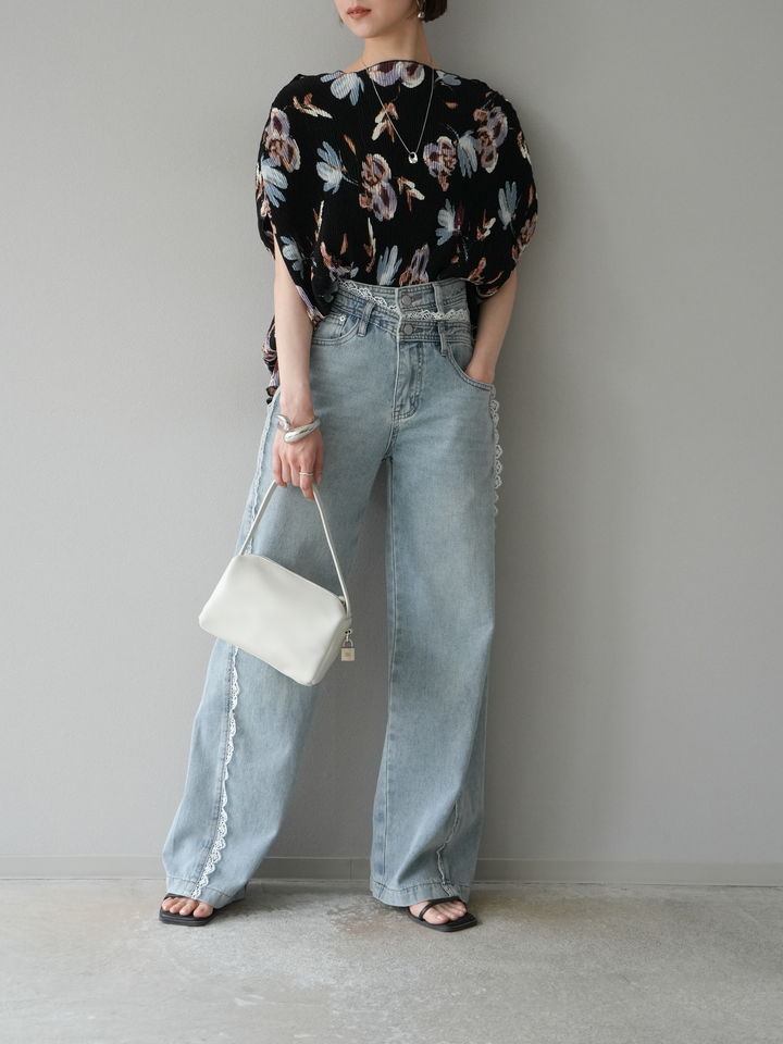 [預購] 花卉印花水洗褶上衣/黑色