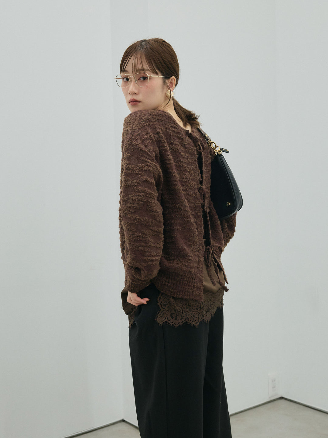 【Allure】[SET]バックリボンニュアンスブークレニットプルオーバー+ループデザインツイルワイドパンツ(2set)