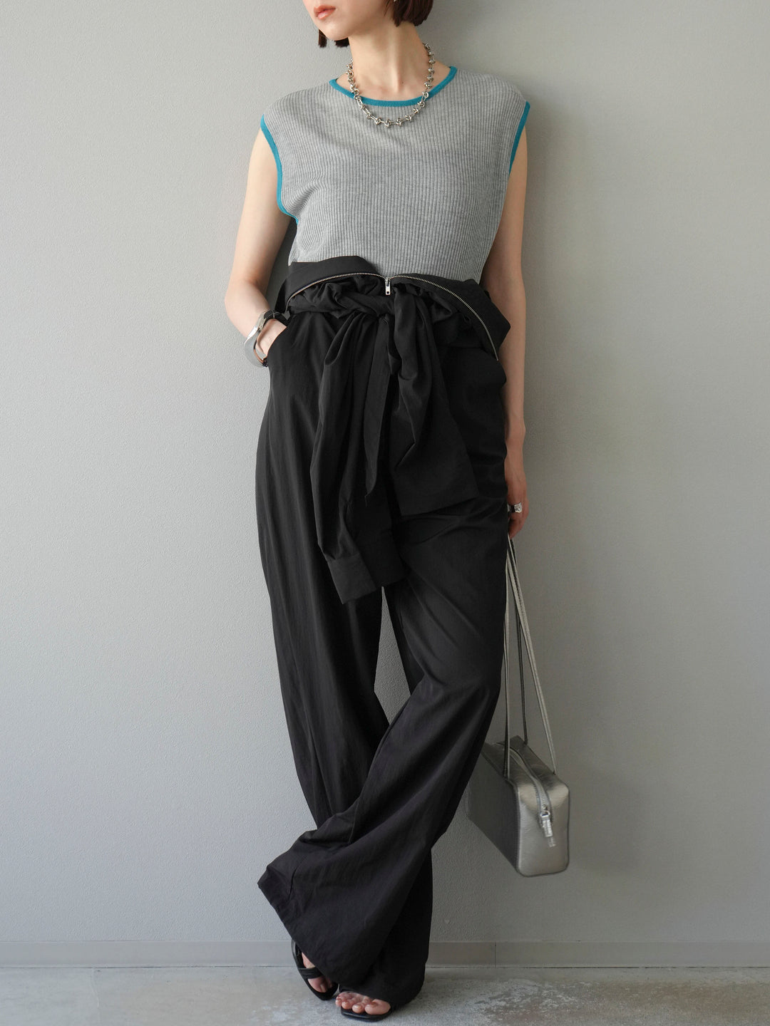 [予約]リネンタッチ配色ニットノースリーブプルオーバー/モクグレー