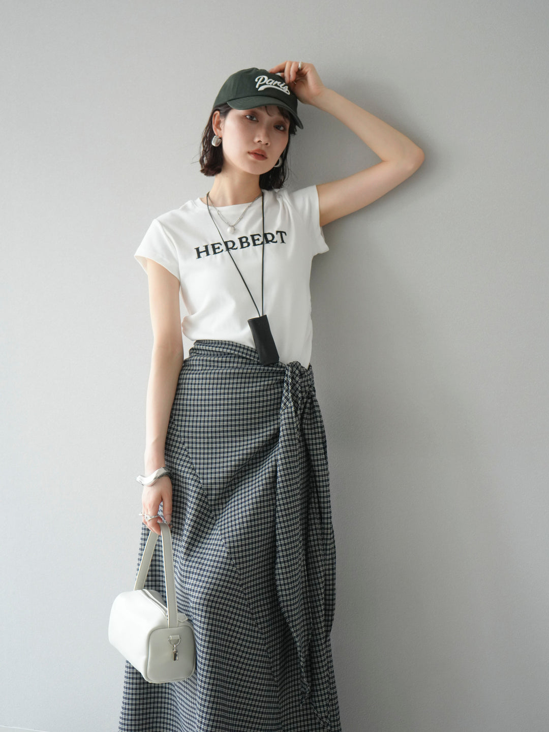 [予約]刺繍ロゴTシャツ＆レザーポーチネックレスSET /ホワイト