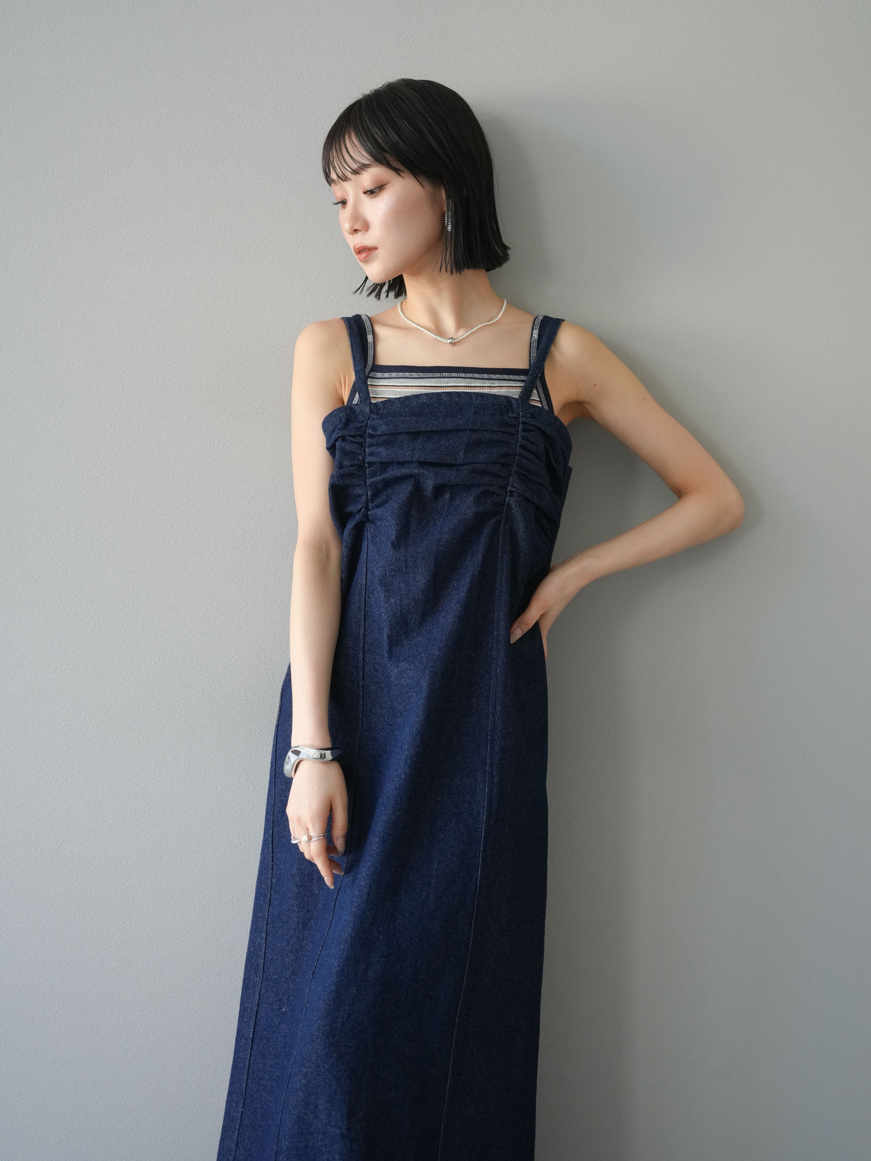 45R デニム ワンピース ギャザー インディゴ 岡山県児島デニムのたっぷりギャザーワンピース／ボリューム満点