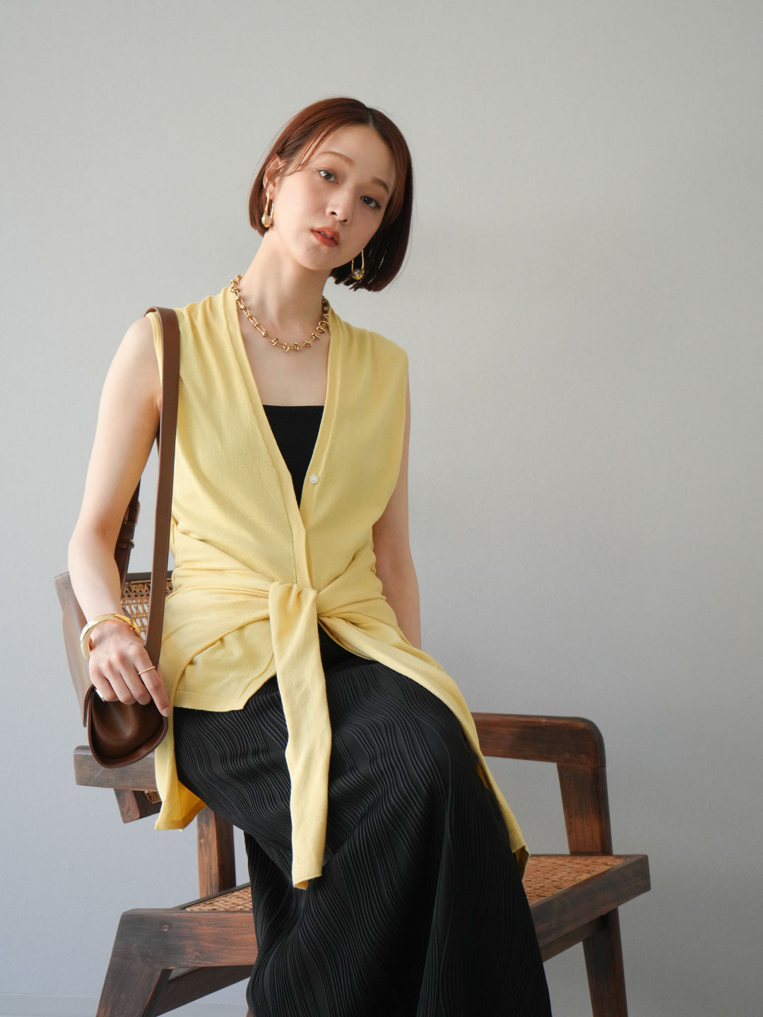 [SET]腰巻きデザインノースリーブニットカーディガン+ウェーブパイピングタイトスカート(2set)