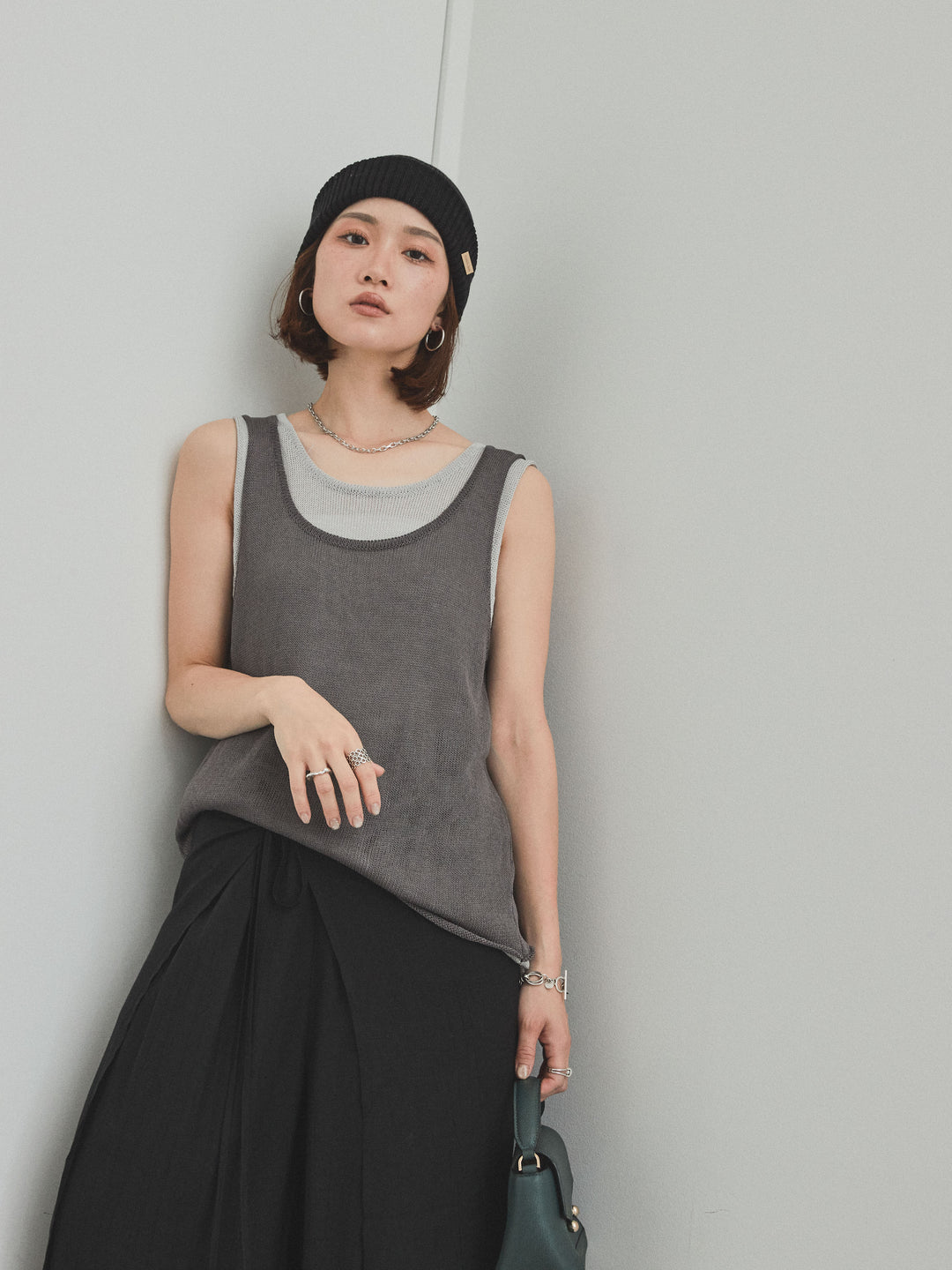 [SET]バイカラーレイヤードニットタンクトップ+ワッシャーサテンレイヤードスカートパンツ(2set)