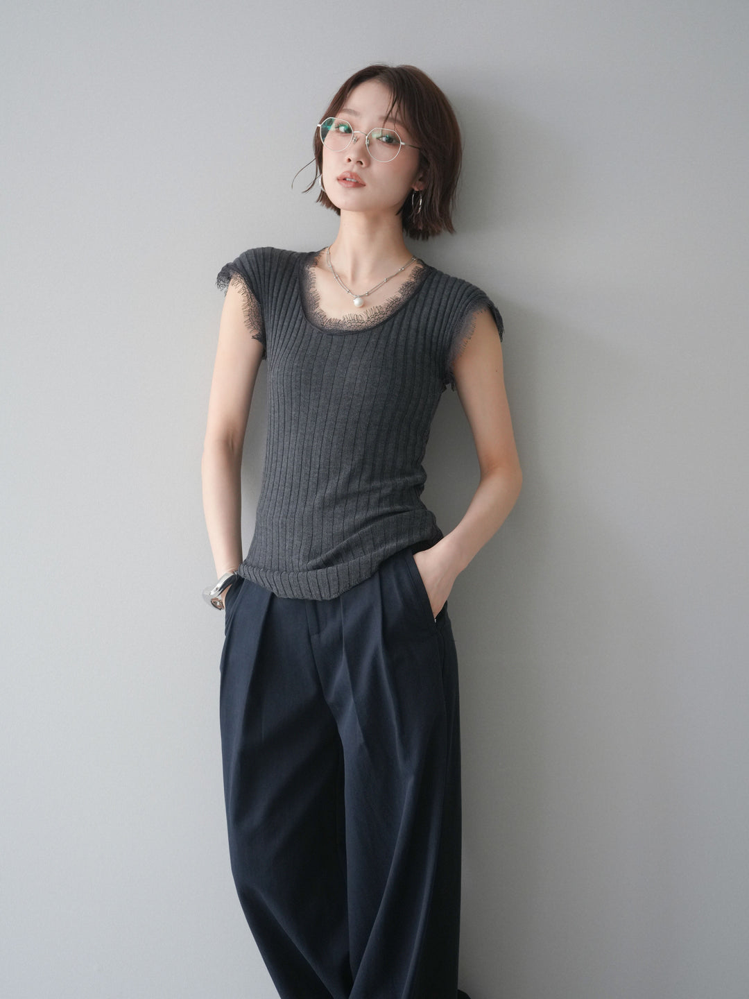 [予約]レーストリムリブニットトップス/charcoal