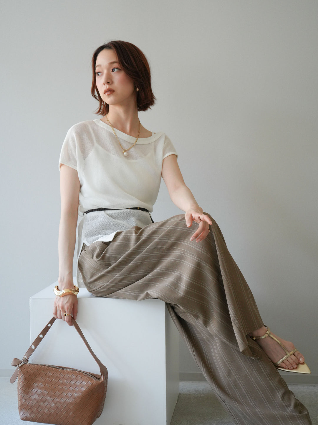 [予約]ベルト付アシメシアーニットトップス/white