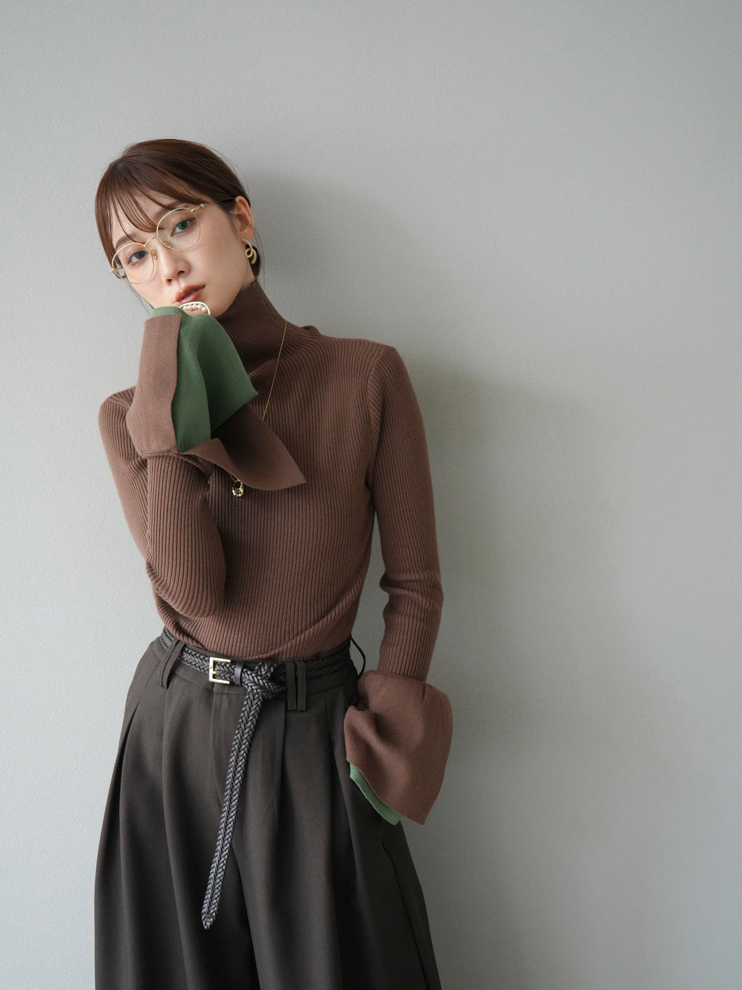 [SET] 疊層喇叭袖高領針織上衣 + 雙褶寬褲 (2 套)