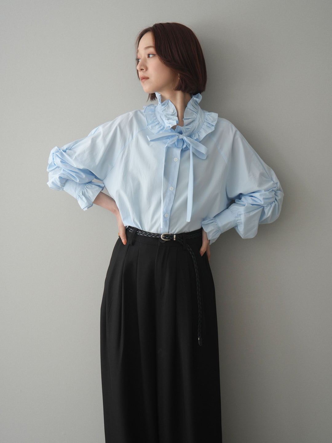 [予約]フリルネックギャザーブラウス/blue