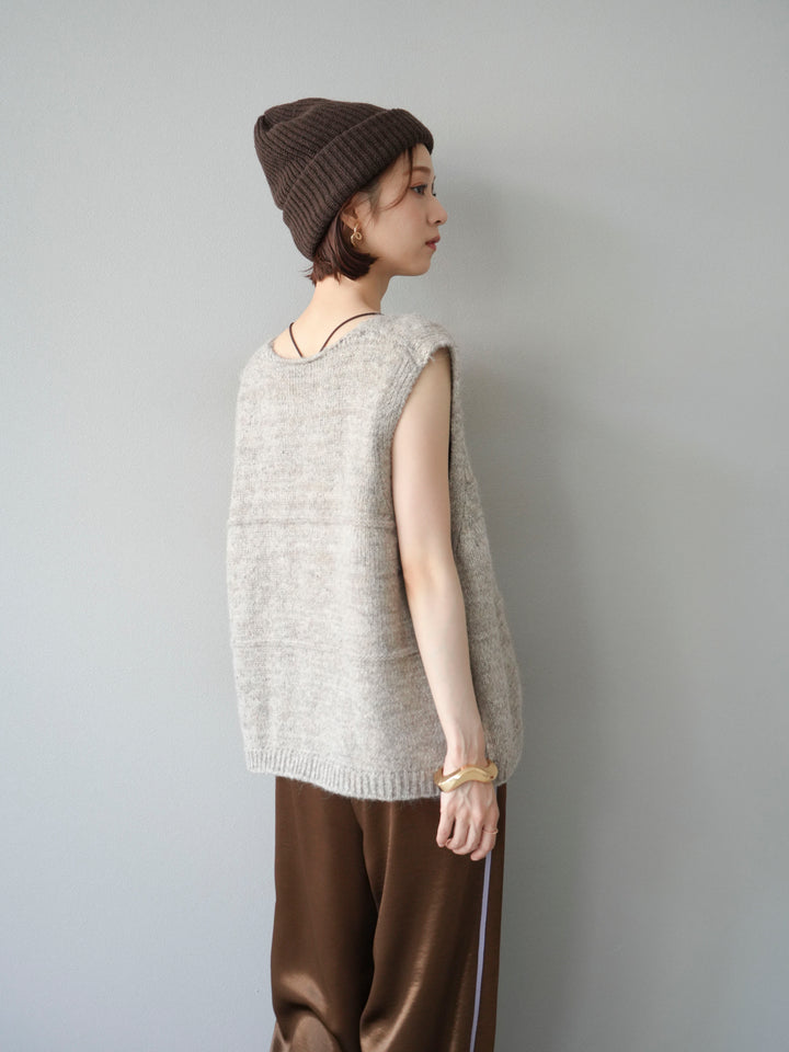 [予約]フロントスリットリボンニットベスト/ベージュ