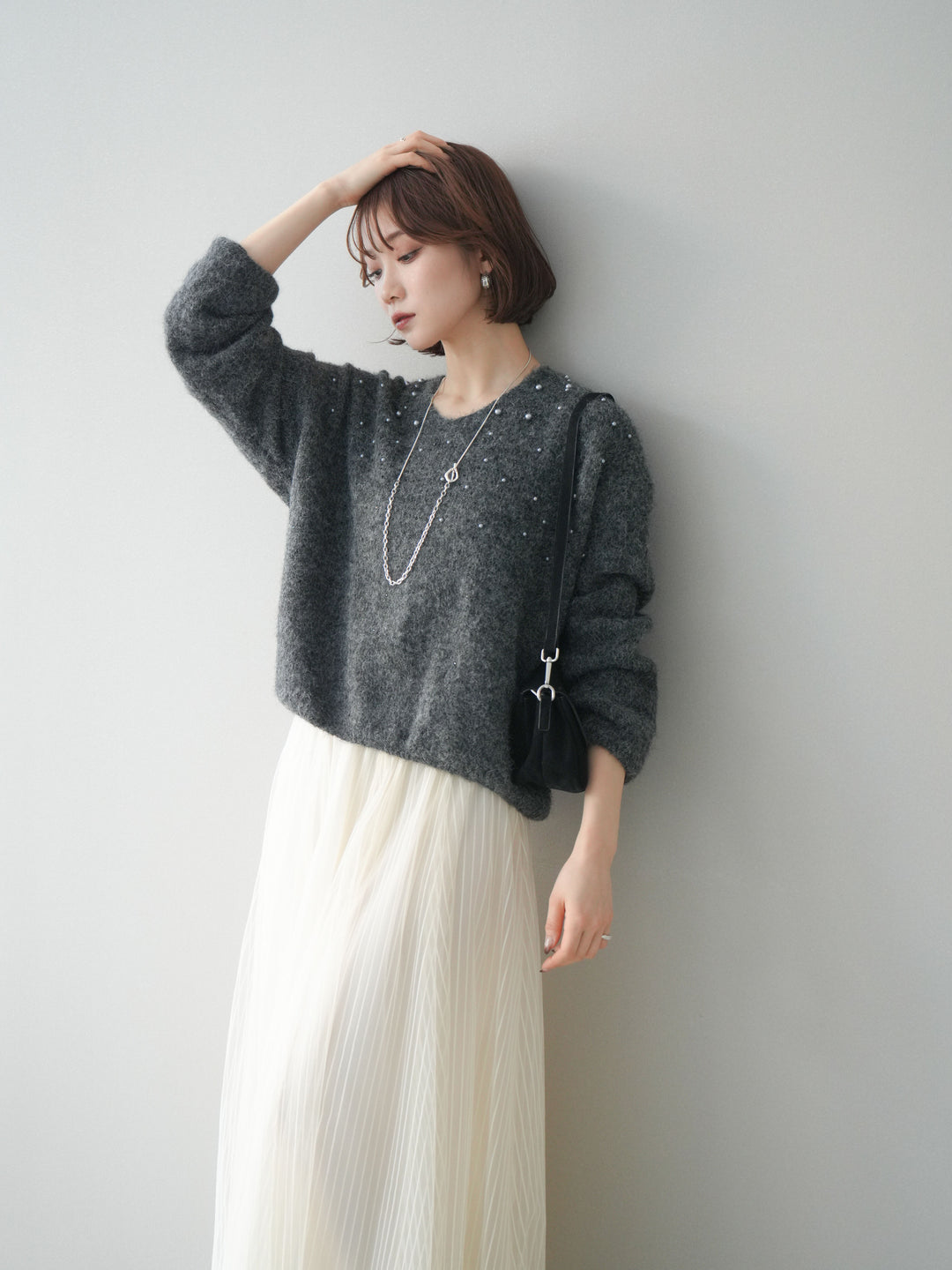[予約]パール×ビジューVネックニットプルオーバー/gray