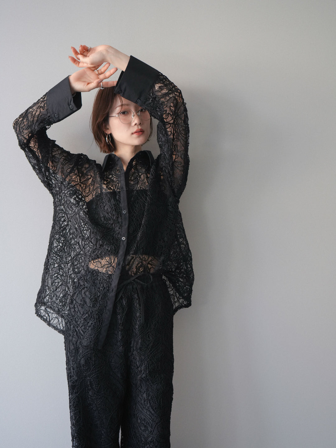 【預購】透明燈芯絨蕾絲襯衫/黑色