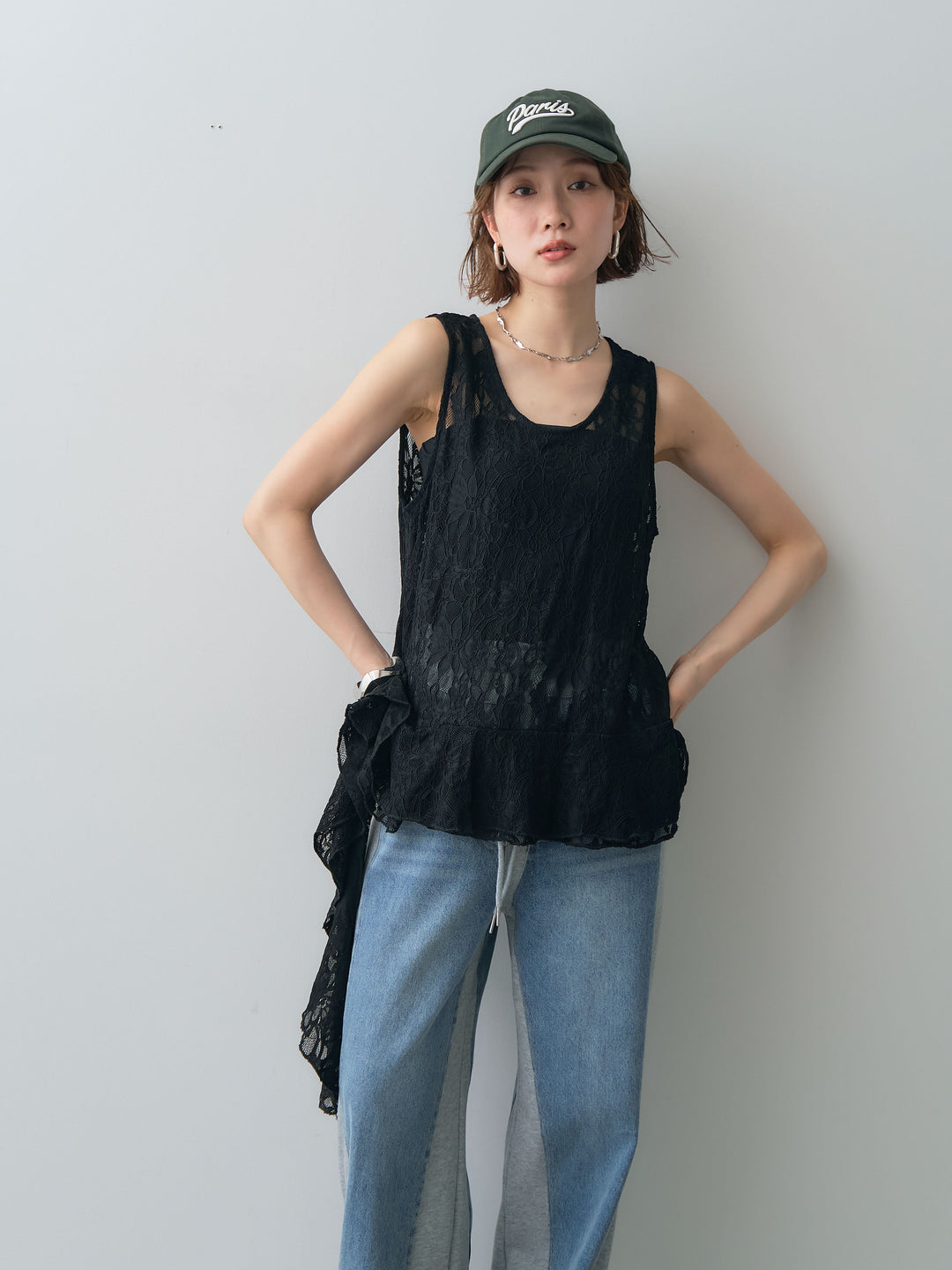 [予約]ラッフルレースアシメペプラムノースリトップス//black