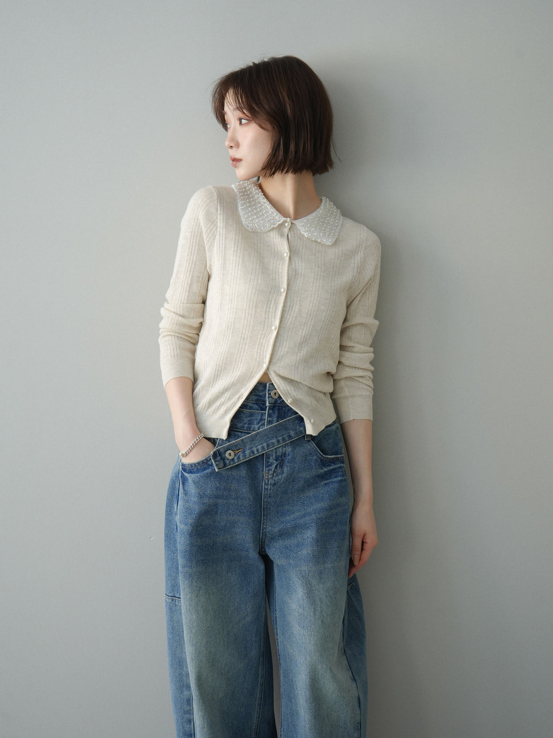 [予約]ビジュー襟パールボタンニットカーディガン/ivory
