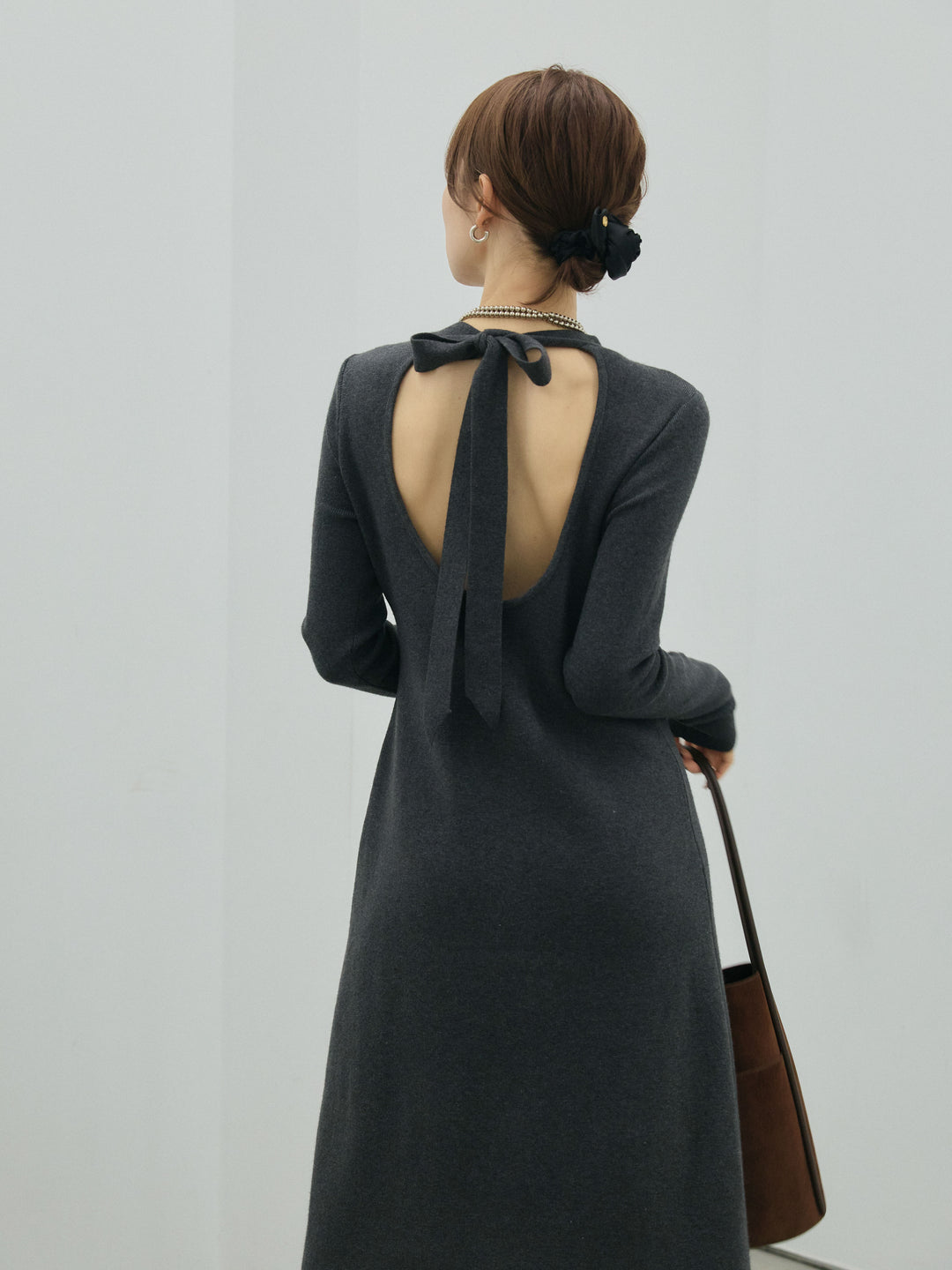 [予約]バックオープンニットワンピース/charcoal