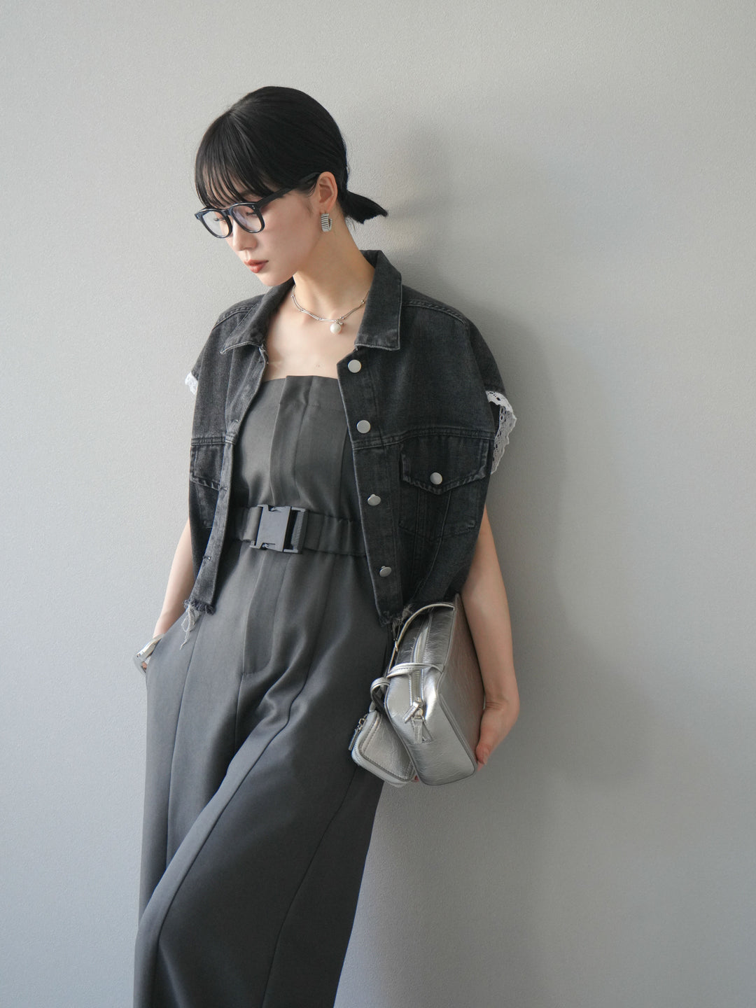 [予約]袖レースダメージデニムショートジャケット/ブラック