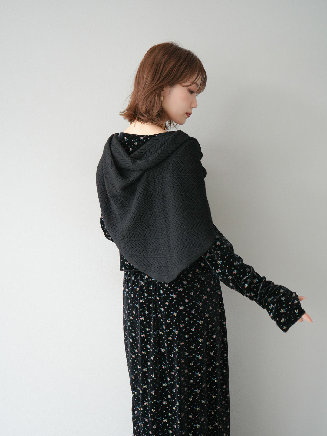 [予約]ベロアフラワープリントカーディガン/ブラックxイエロー