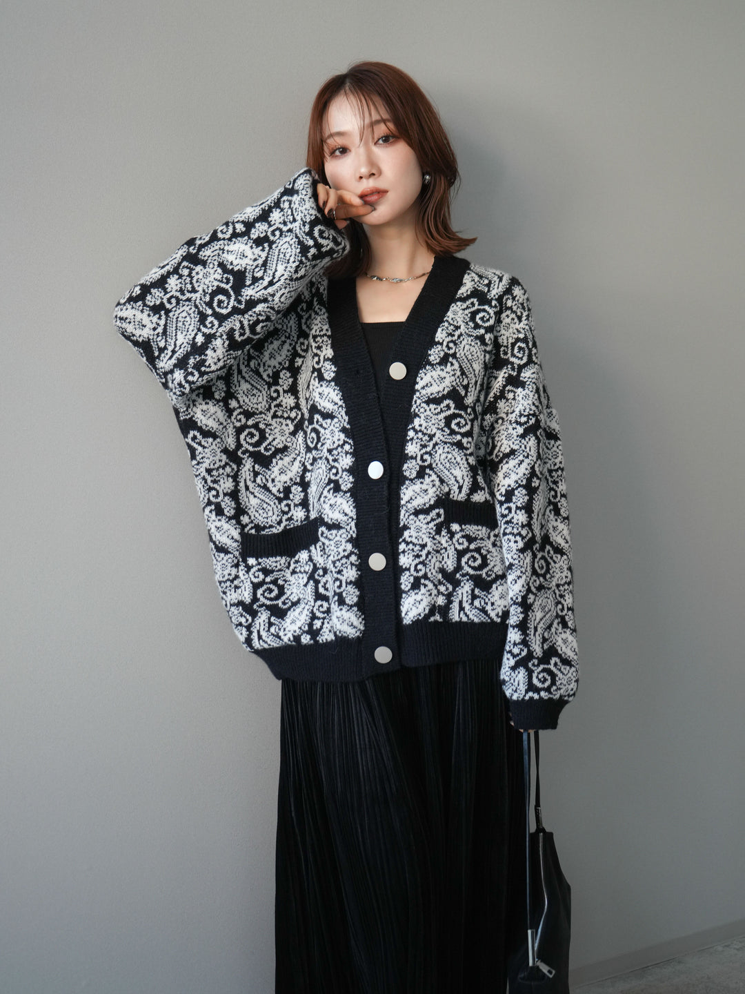 [SET]ペイズリー柄ニットカーディガン+パンチングデザインスエードプリーツスカート(2set)