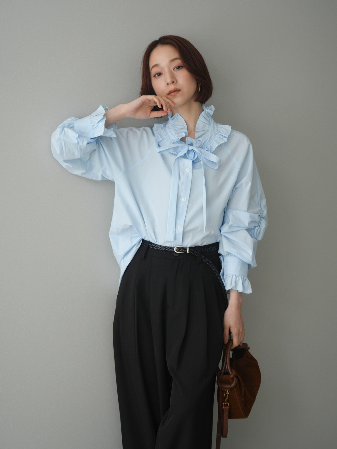 [SET]フリルネックギャザーブラウス+編み込みベルト付タックワイドパンツ(2set)