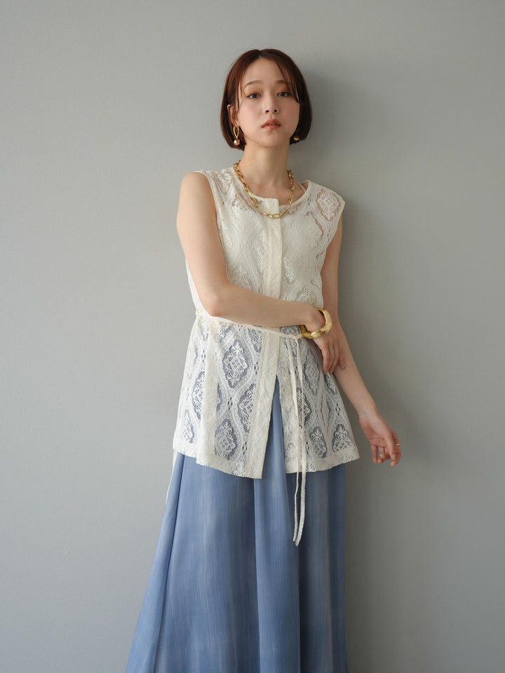 [SET] 緞面滾邊蕾絲無袖上衣 + nuance 透視喇叭裙 (2 套)