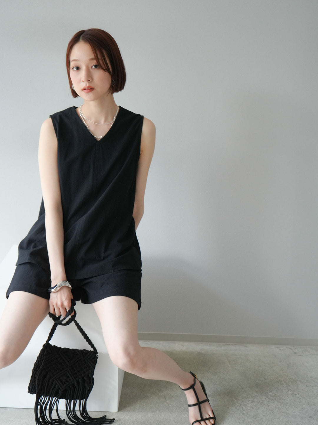 [套裝] 亞麻V領襯衫與短褲套裝（2套）