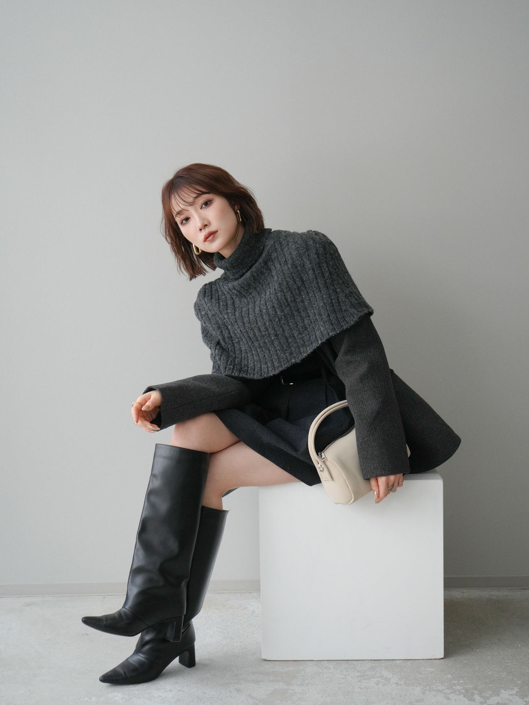 [20%オフ]ケープ付ノーカラージャケット/charcoal