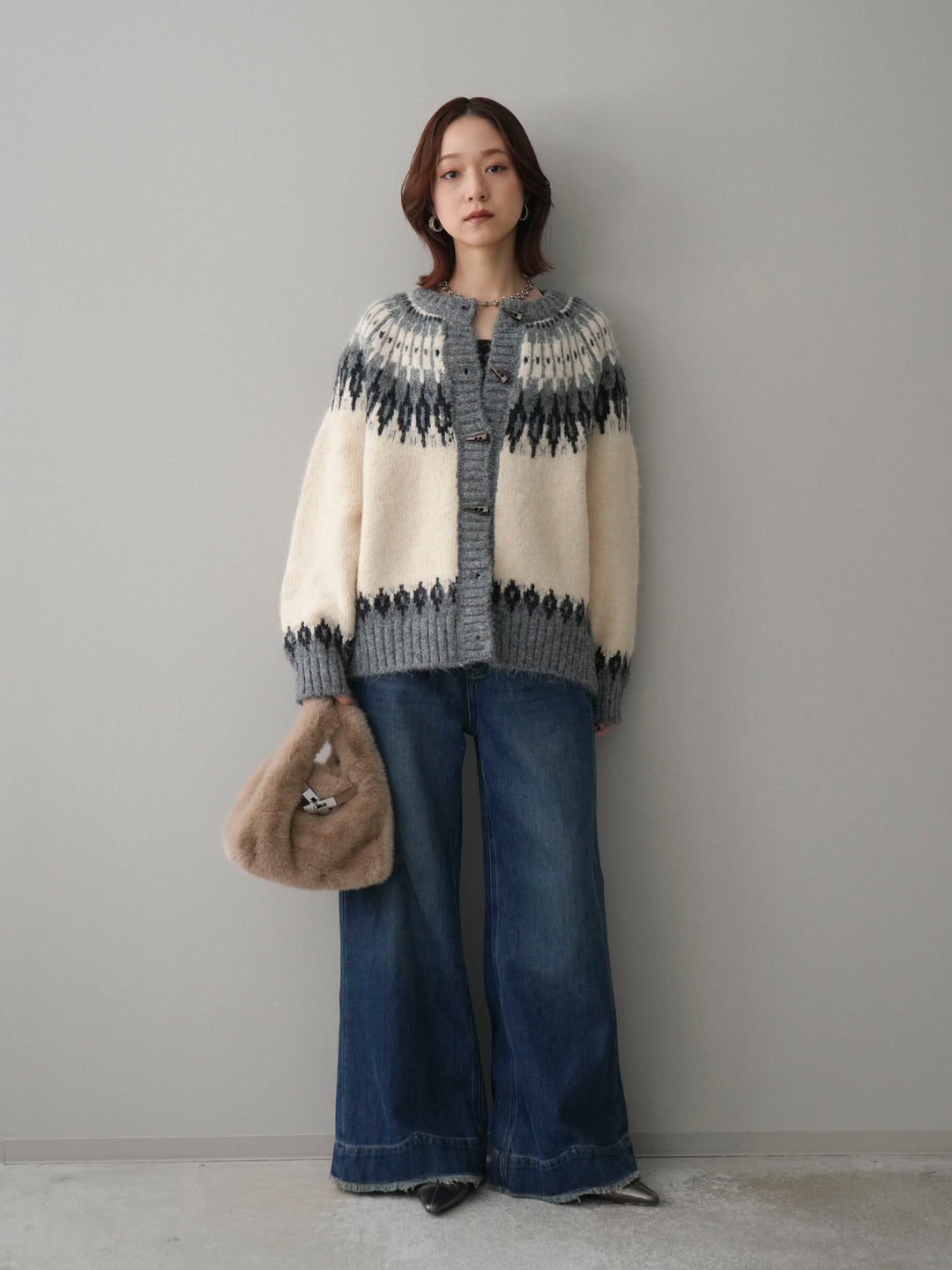 [SET]トグルボタン求心柄ニットカーディガン+裏起毛裾フリンジワイドデニムパンツ(2set)