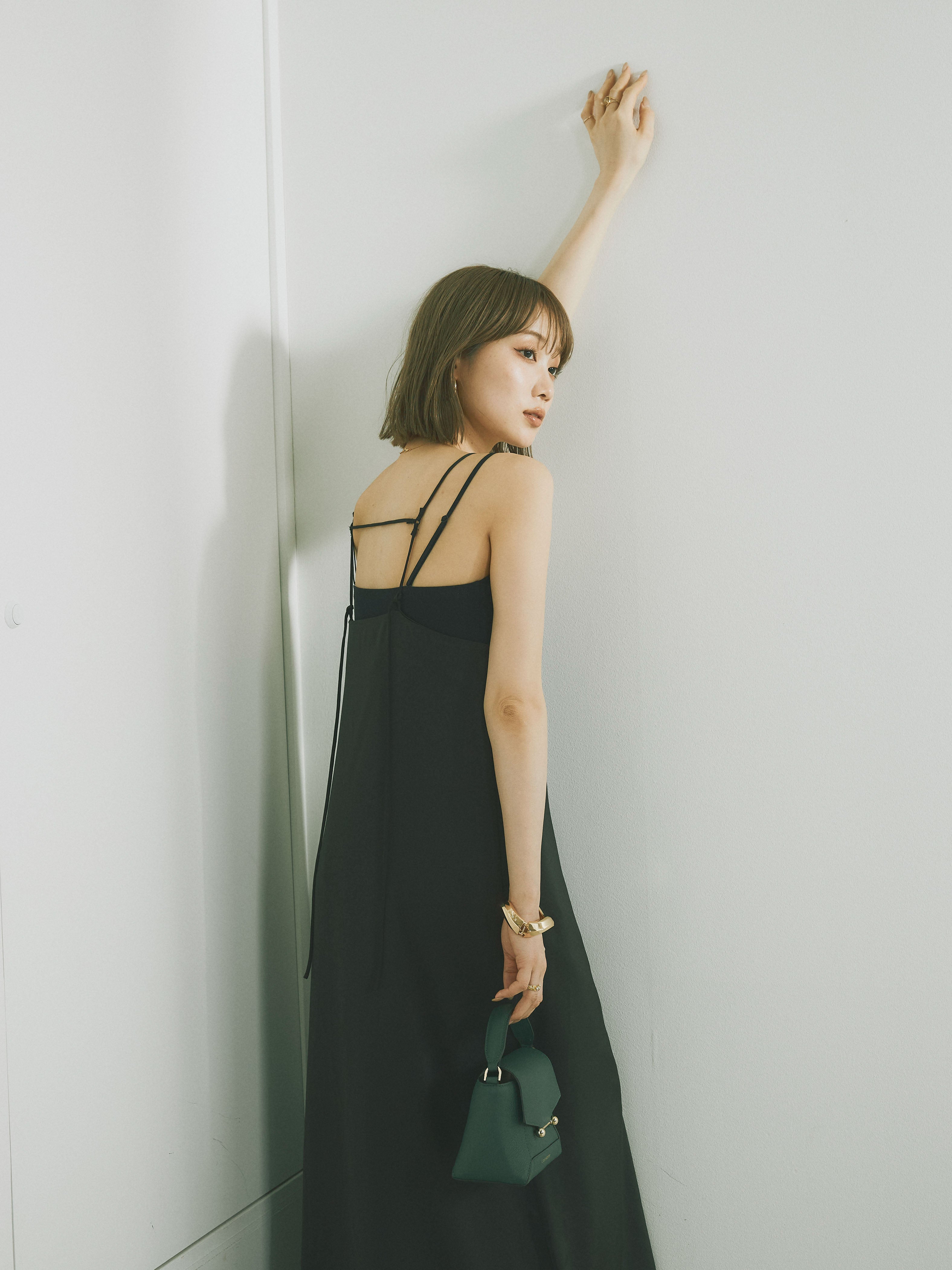 予約]マットサテンキャミワンピース/ブラック – Lumier