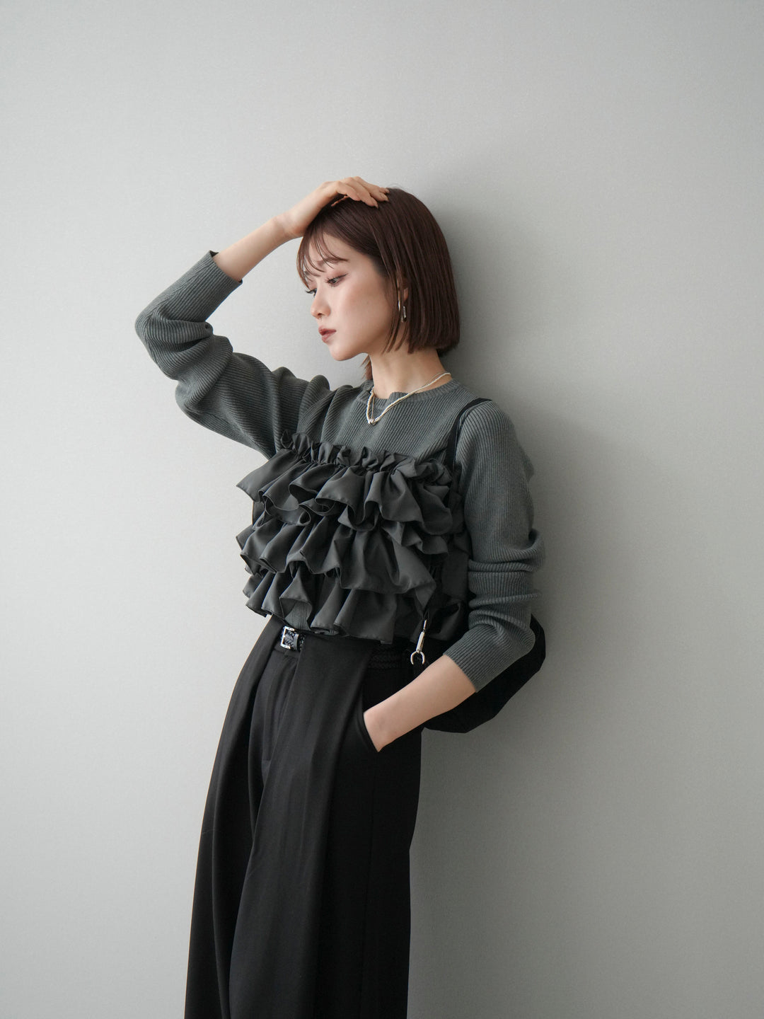 [SET]フリルビスチェドッキングスポンジニットプルオーバー+ベルトループデザインワイドパンツ(2set)