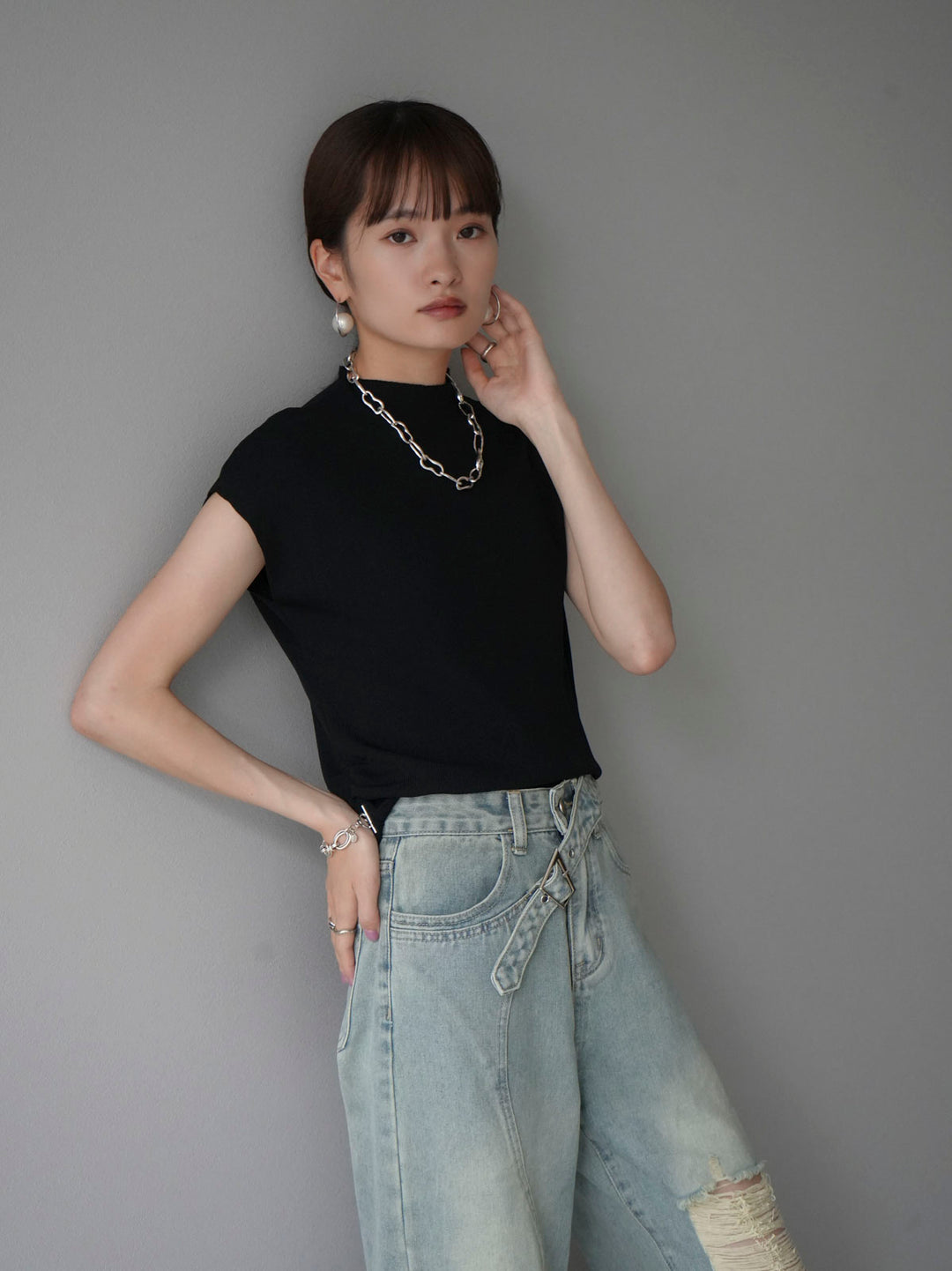 [Pre-order] Petite Neck Side Shirring Summer Knit Top/Black