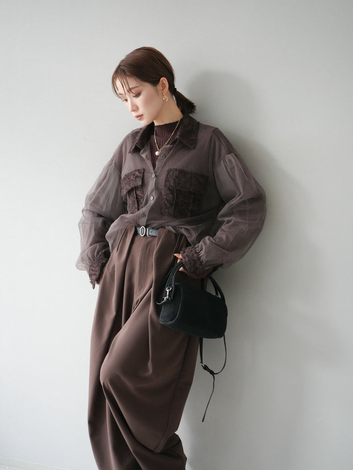 [SET]フリンジジャガード×チュールレイヤードシャツ+アームシャギーランダムリブニットトップス+ベルト付タックワイドパンツ(3set)