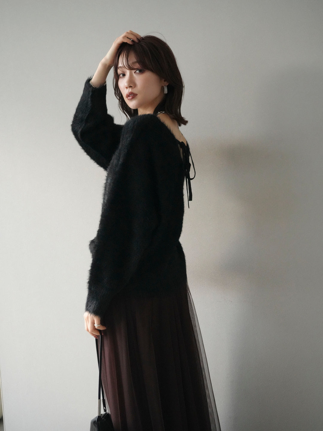 [予約]バックリボンVネックシャギーニットプルオーバー/black