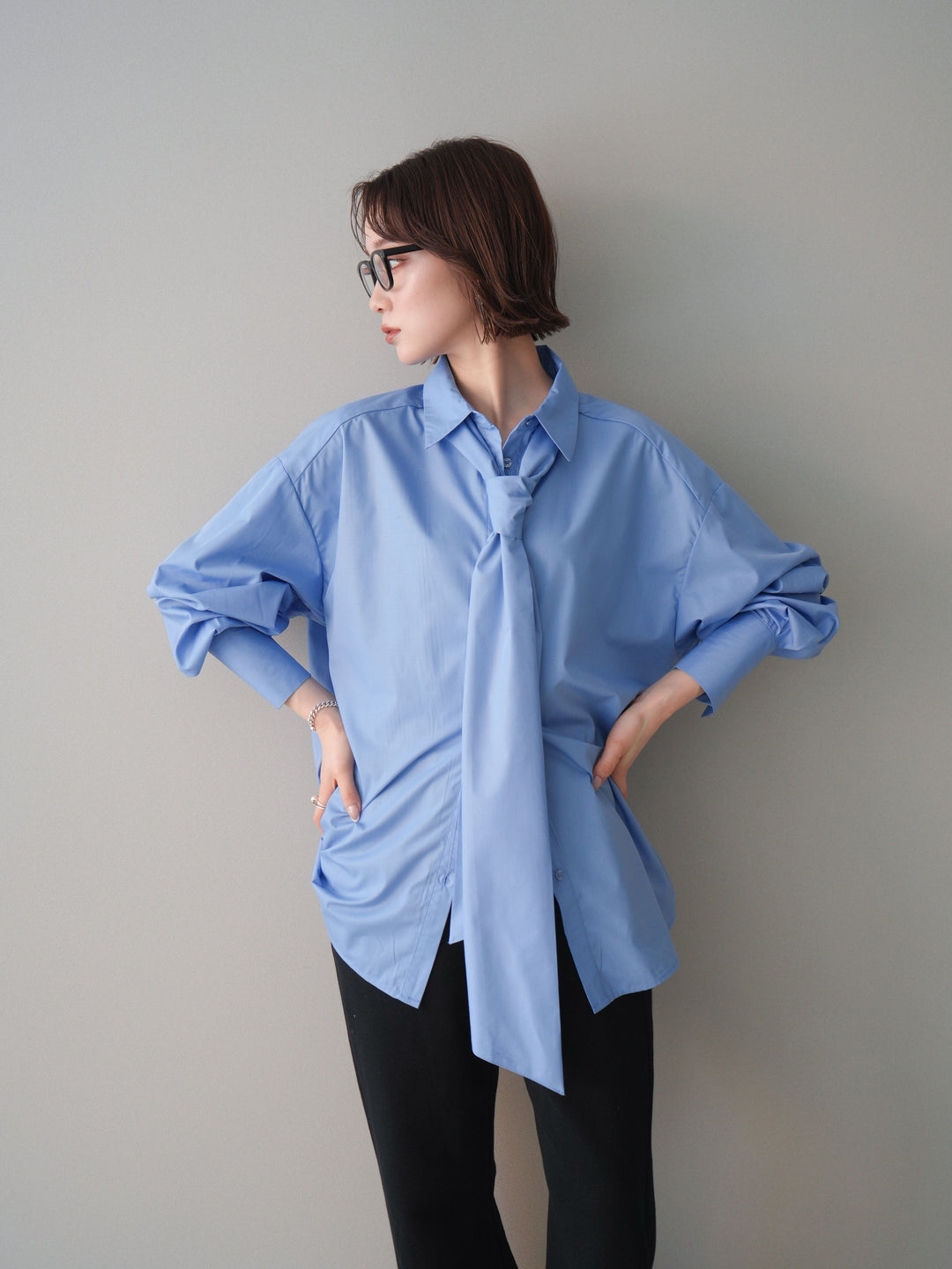 [SET]ボウタイ付オーバーシャツ+選べるアクセセット(2set)